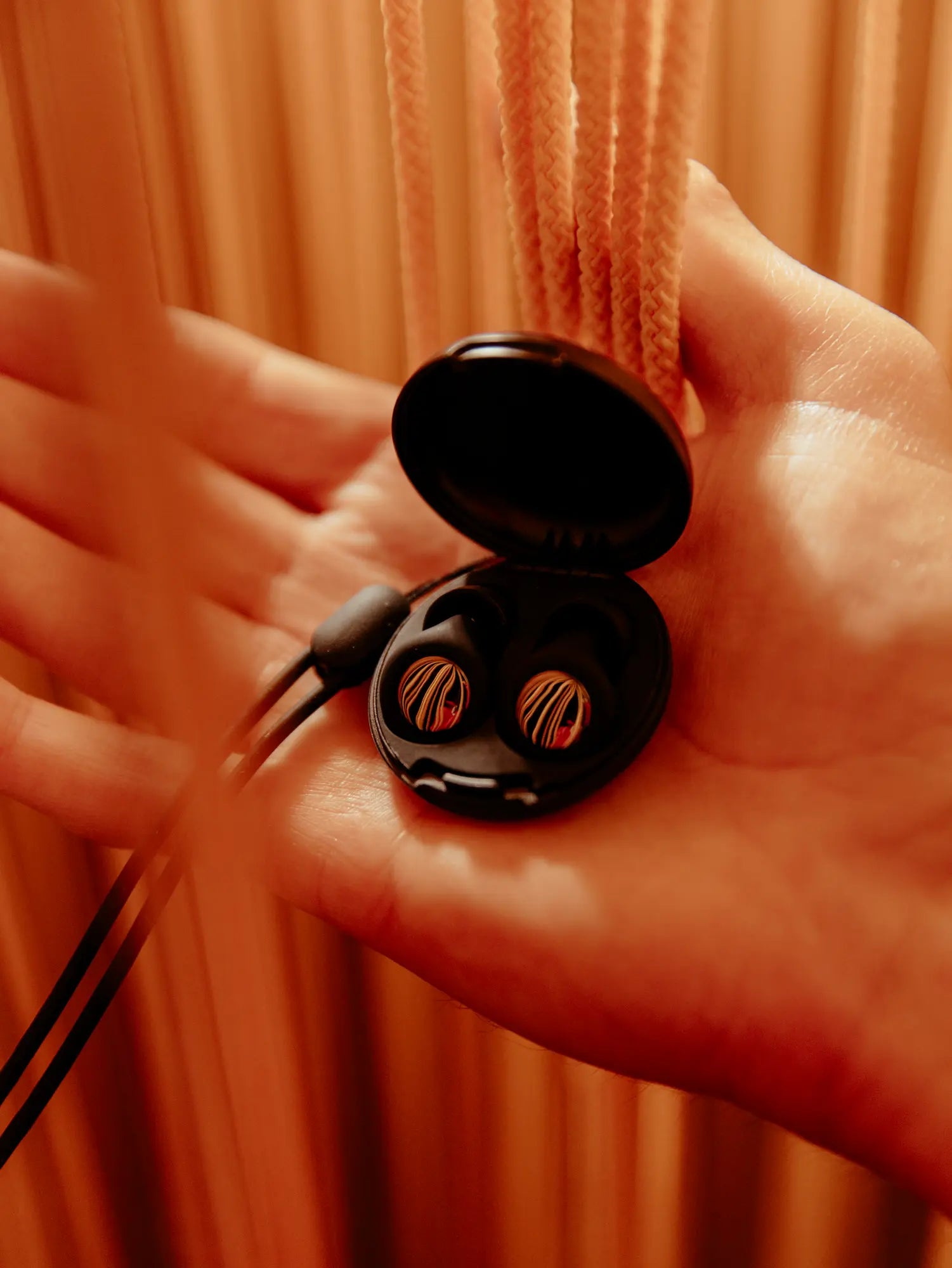 plur.lt sound control earplugs case